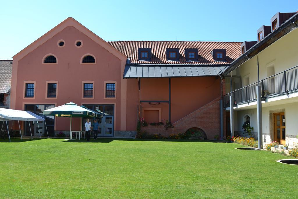 Hotel Anton Telč Eksteriør billede