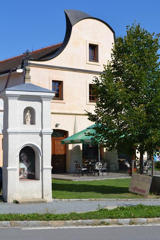 Hotel Anton Telč Eksteriør billede