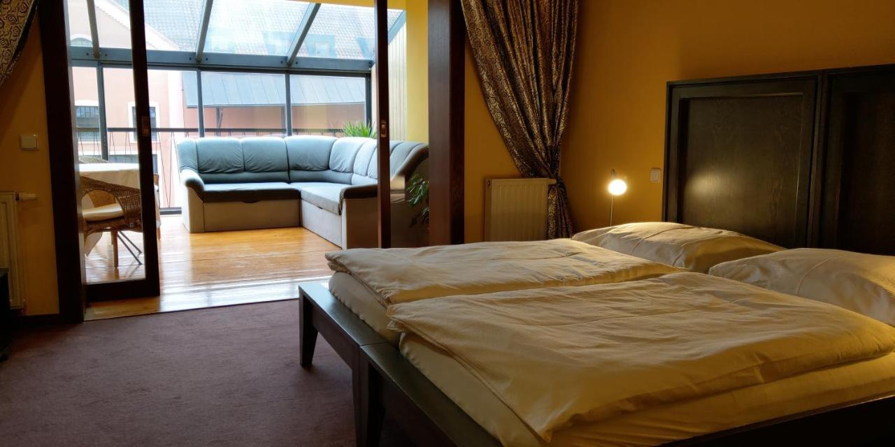 Hotel Anton Telč Eksteriør billede